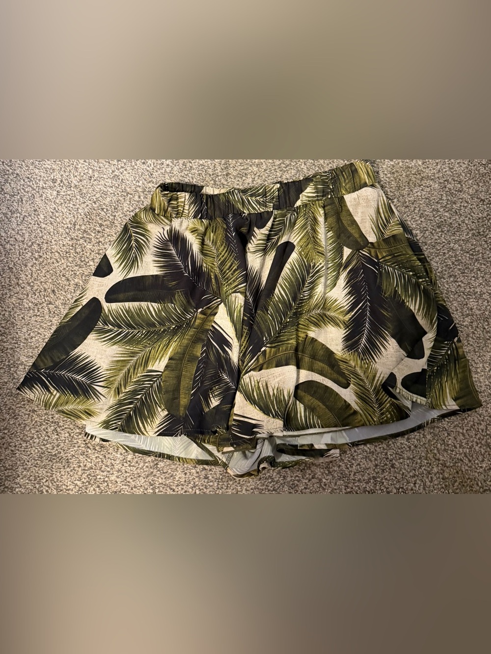 Women’s Show me your mumu shorts size M. EUC